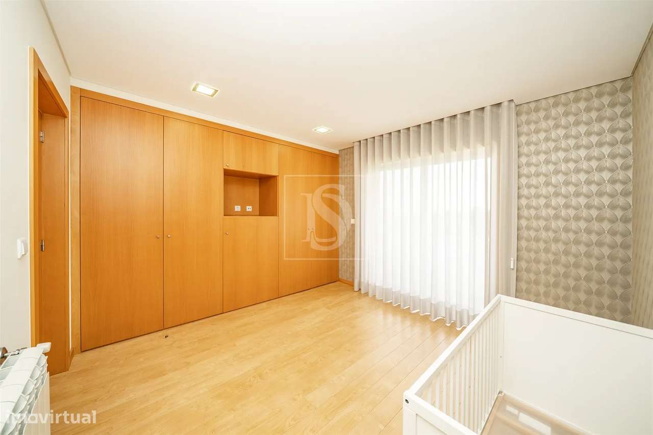 Moradia T4 com 2 Suites em Gamil – Barcelos-28
