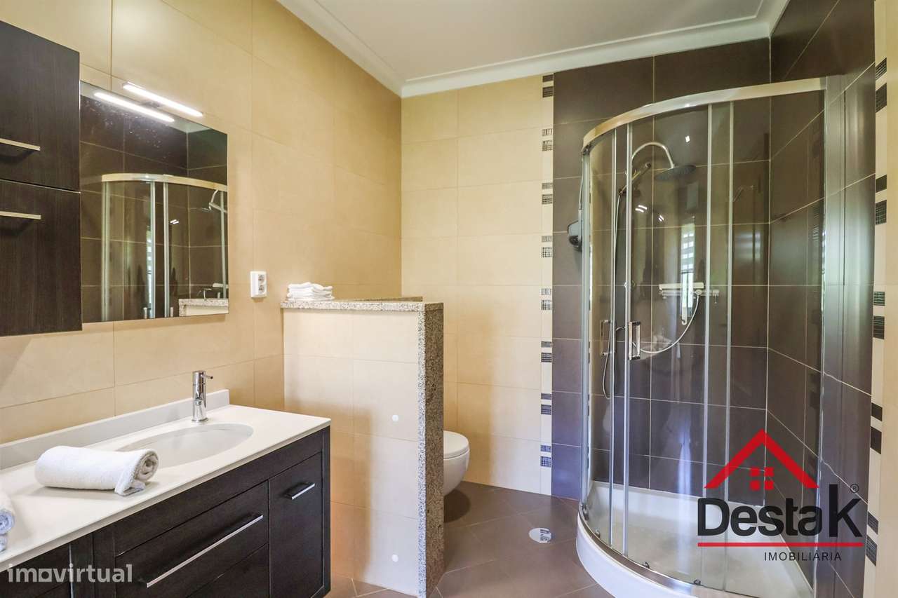 Fantástica Moradia isolada V4 em Lordosa, Viseu-31