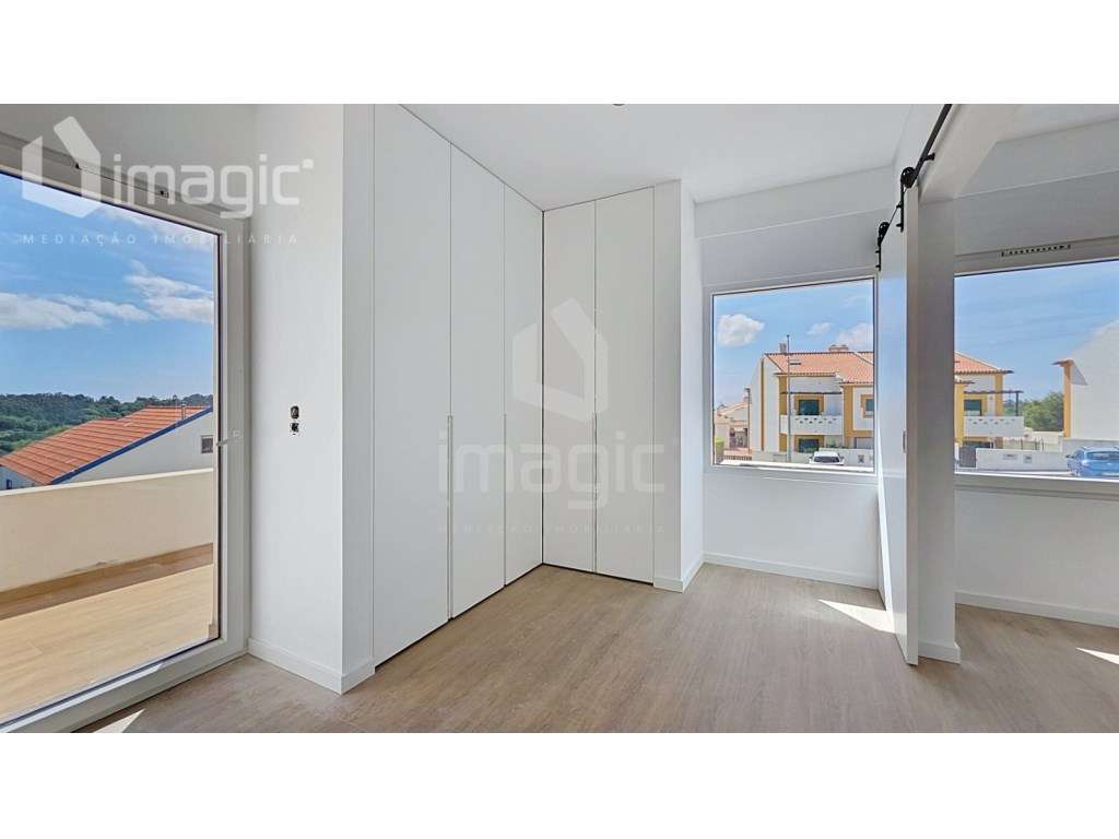 Moradia T4 nova de Design moderno, em Mafra.-20