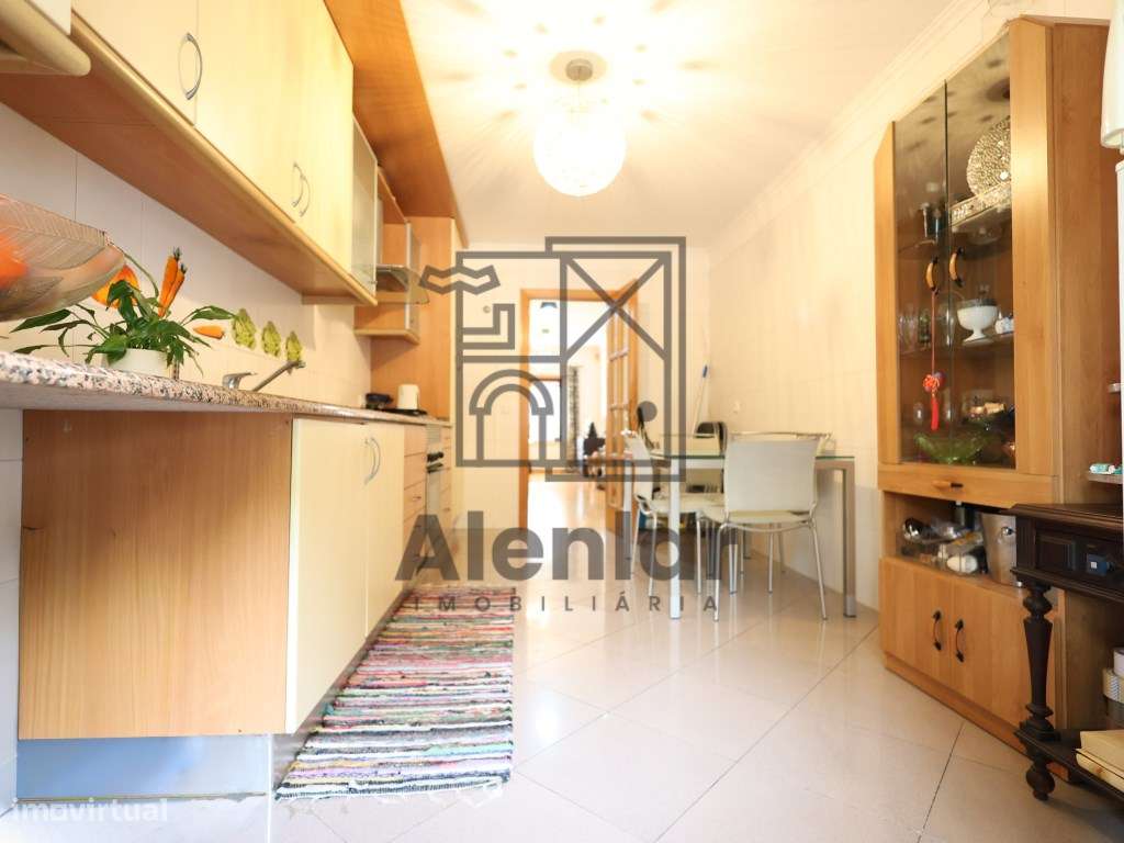 APARTAMENTO T2 em Vila Franca de Xira-8