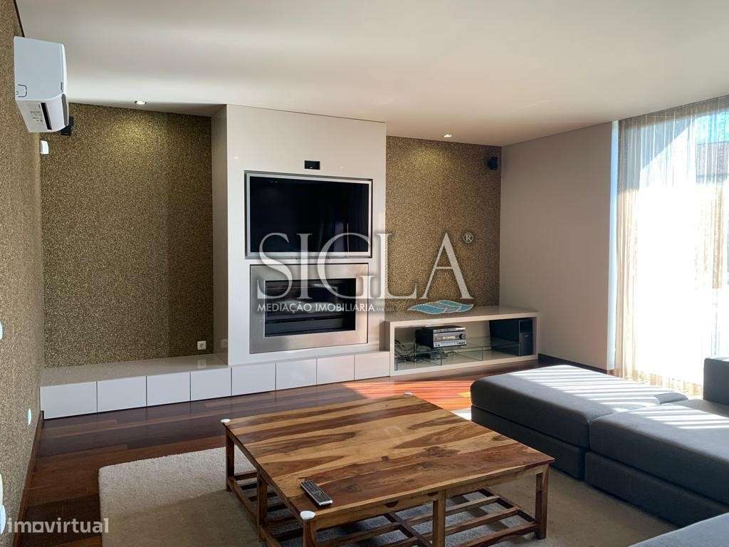 Moradia em Miramar com Piscina - Grande imagem: 5/36