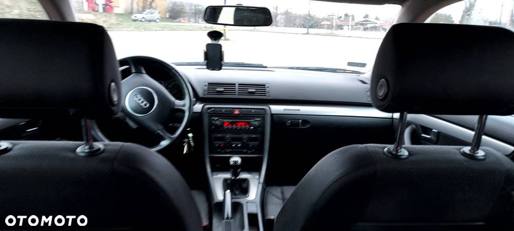 Audi A4 Avant 1.8T Quattro - 9