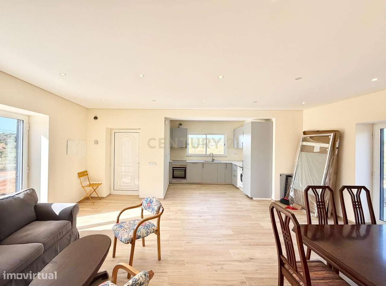 Moradia T2 em Boliqueime | Lote de 1126m2 com Jardim e Terraço - Grande imagem: 4/31