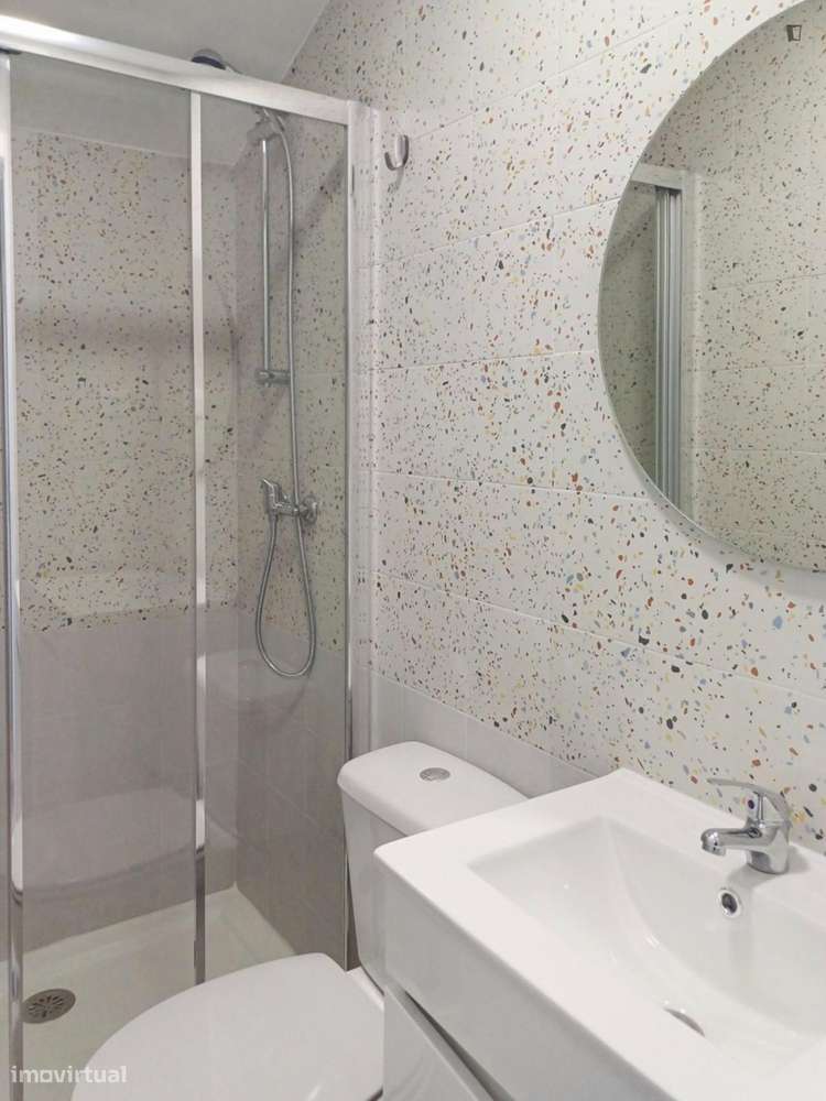 Estúdio - localizado em Montes Claros Coimbra - Grande imagem: 4/4