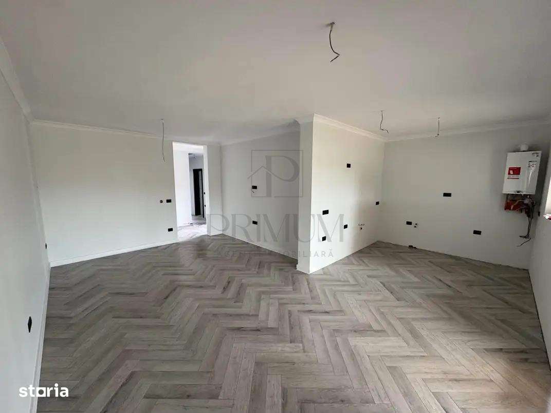 Duplex pe plan -  4 camere - toate utilitatile - Imagine principală: 5/9