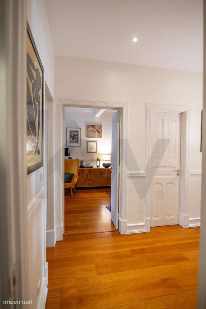 T3+1 Renovado com 144 m2 de área total e um logradouro privativo - Grande imagem: 2/31