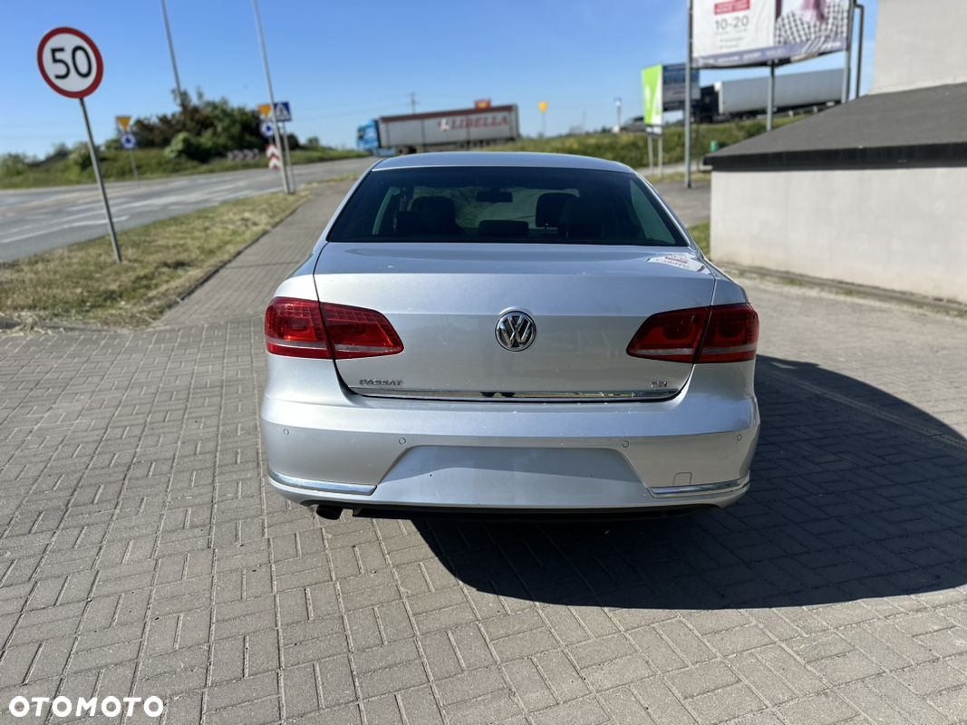 Volkswagen Passat Variant 1.6 TDI BlueMotion Technology Highline - 4