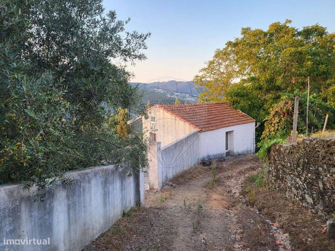 Moradia T2 para venda - Grande imagem: 2/31