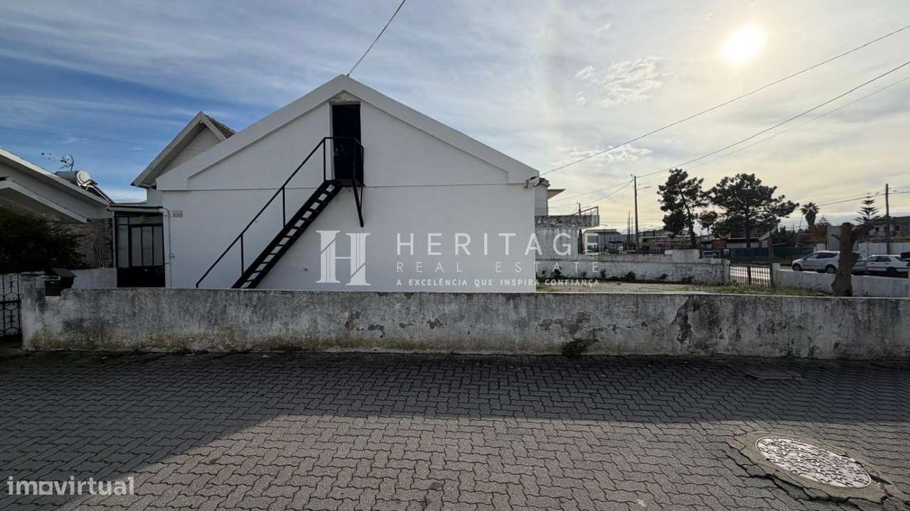 Moradia T2 a necessitar de obras e em fase de legalização-4