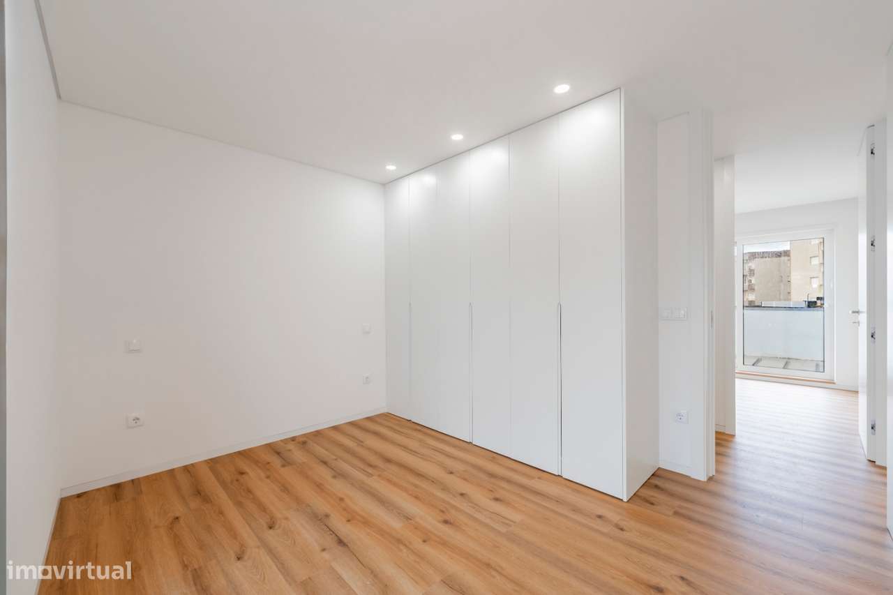 Apartamento T3 Novo com Terraço e Vista Senhora da Paz – Amares-16
