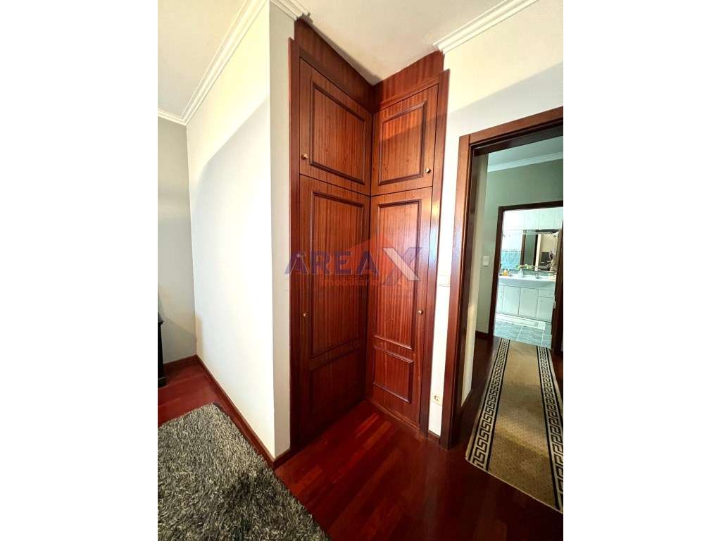 Moradia Geminada T3 em Vila de Cucujães-25