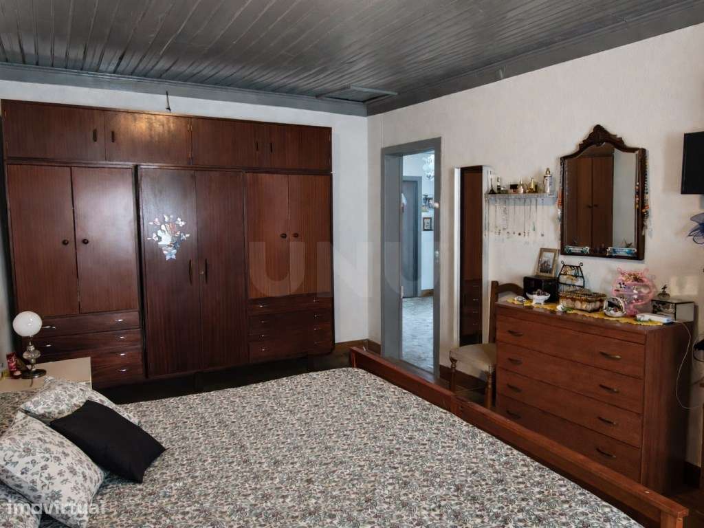 À primeira vista é uma casa como tantas outras. Na prática, é muito...-11