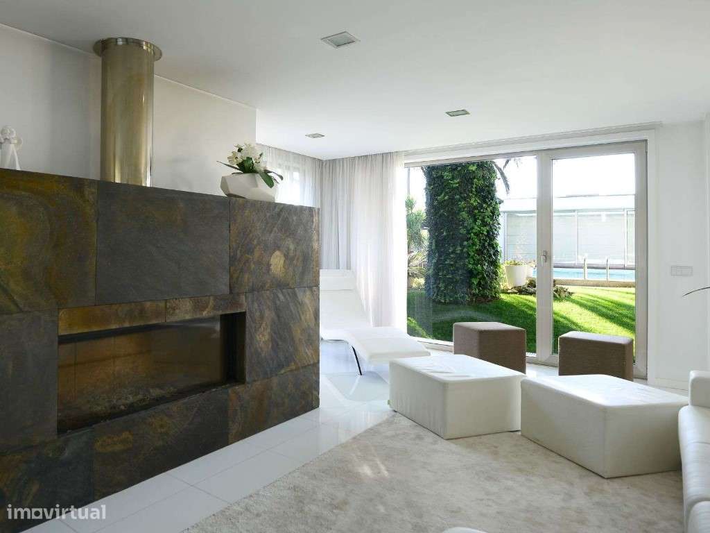 Moradia T4 com jardim e piscina situada na margem da Ria de Aveiro - Grande imagem: 5/37