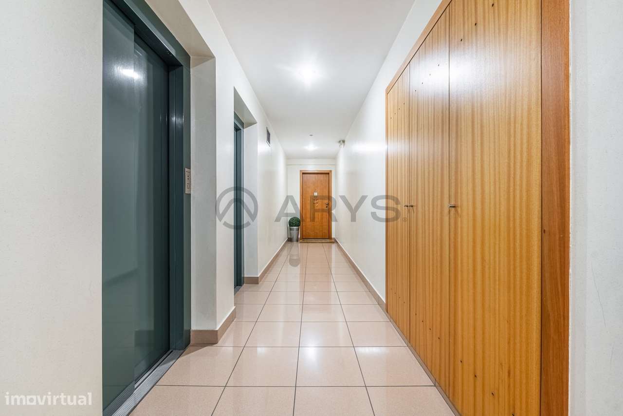 Apartamento T4 localizado no coração da cidade de Braga-17