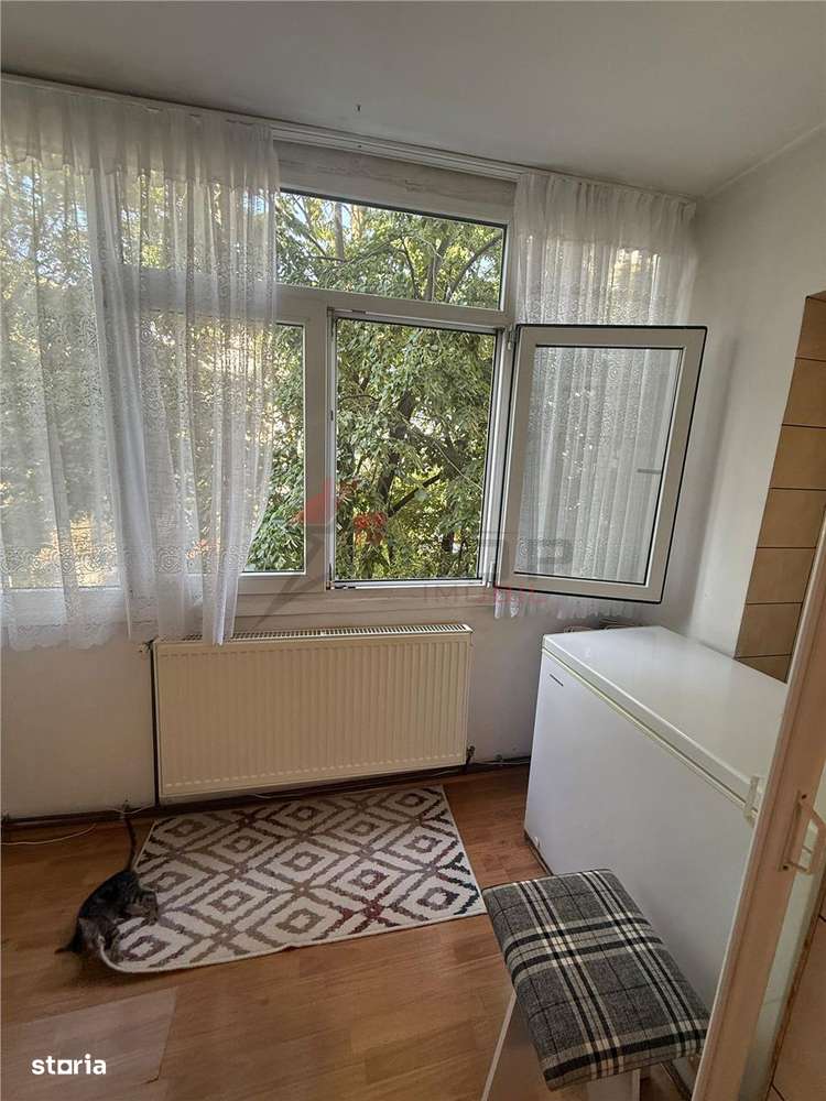 Apartament cu 3 camere decomandat, 2 bai, etajul 2 - Cug - Aleea Tudor-10