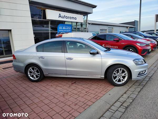 Volkswagen Passat 2.0 TDI Comfortline DSG - 9