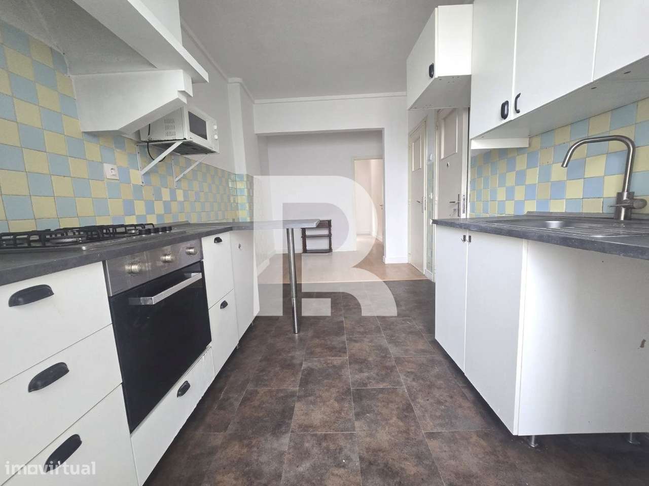 Apartamento T1  mais  1 de 2 pisos na Amadora - Grande imagem: 4/22