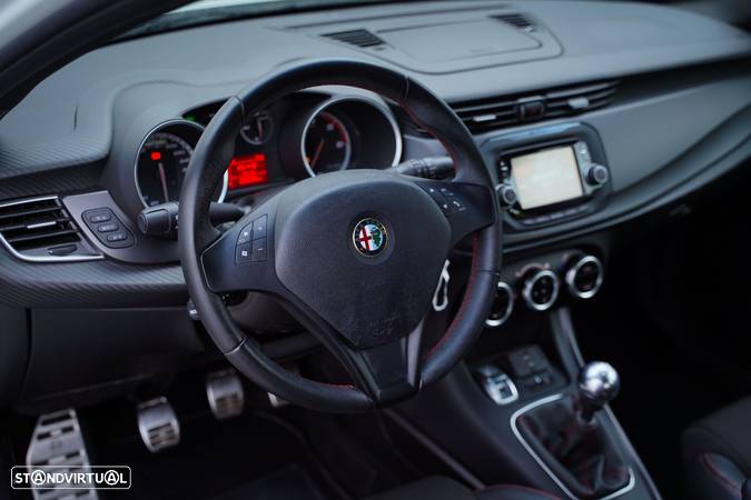 Alfa Romeo Giulietta 1.6 JTDm Distinctive - 13