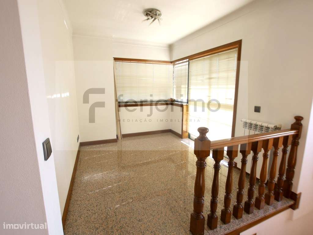 Espetacular Moradia Isolada T4-46