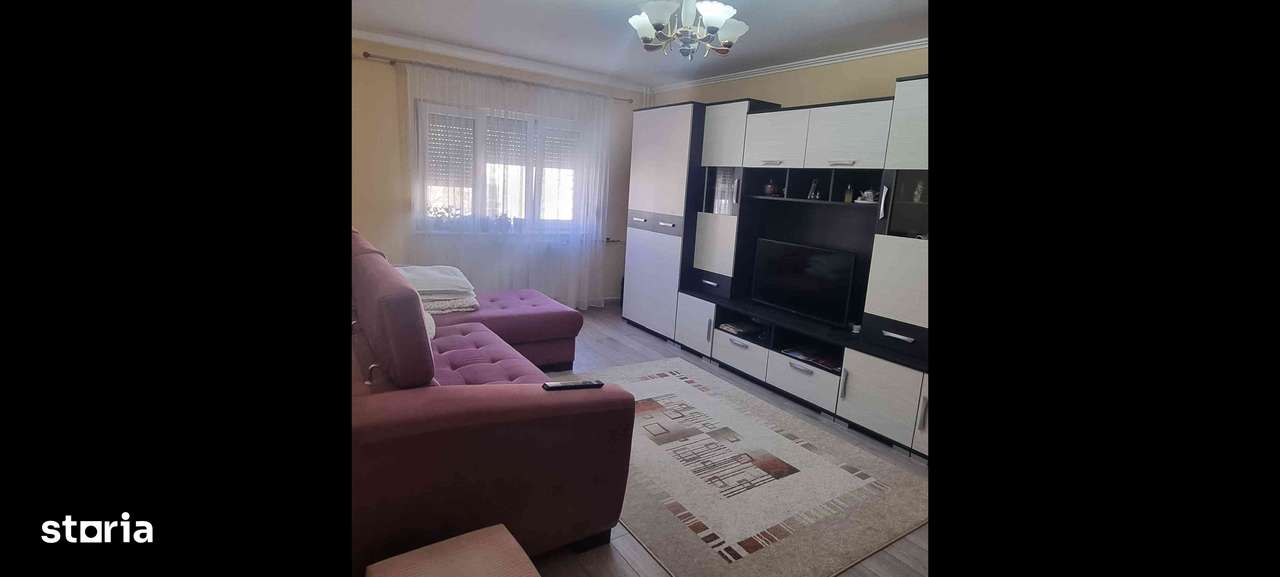 PB ,52 mp, et 3/4, Piață Rogerius, mobilat-1