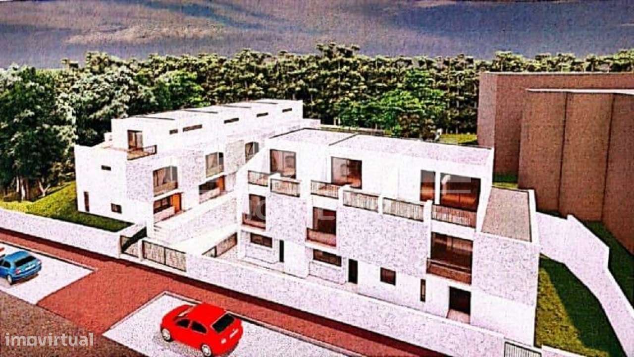 Terreno Urbano com 3.800 m² | El Corte Inglés, Mafamude, Vila Nova De - Grande imagem: 5/23