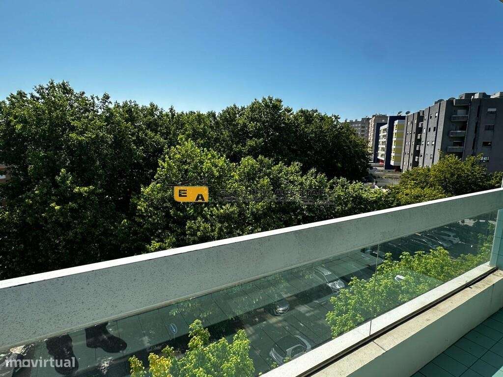 Apartamento T2 no Edifício Do Lago-11