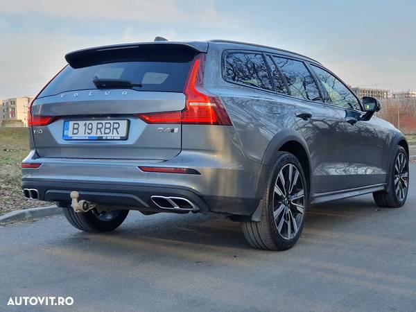 Volvo V60 D4 AWD Momentum Pro - 3