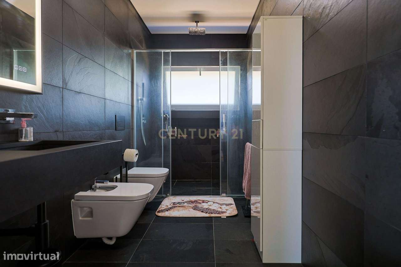 Moradia de Luxo | Duas Master Suites | Piscina de Água Salgada-28