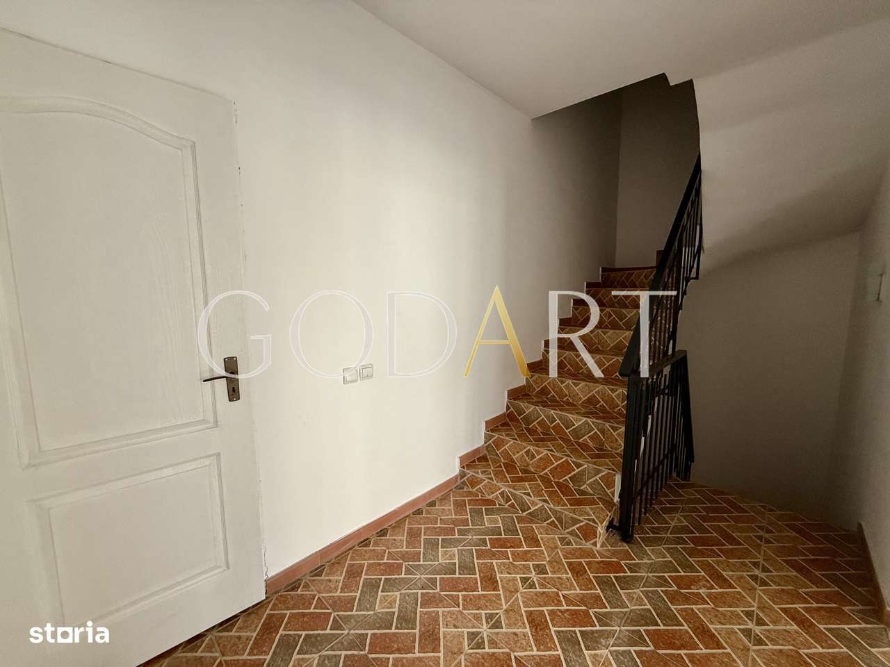 Oportunitate | Vila individuala | Curte | Tei-17