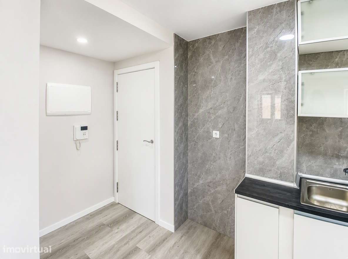 APARTAMENTO T2 PARA VENDA EM CORROIOS-7