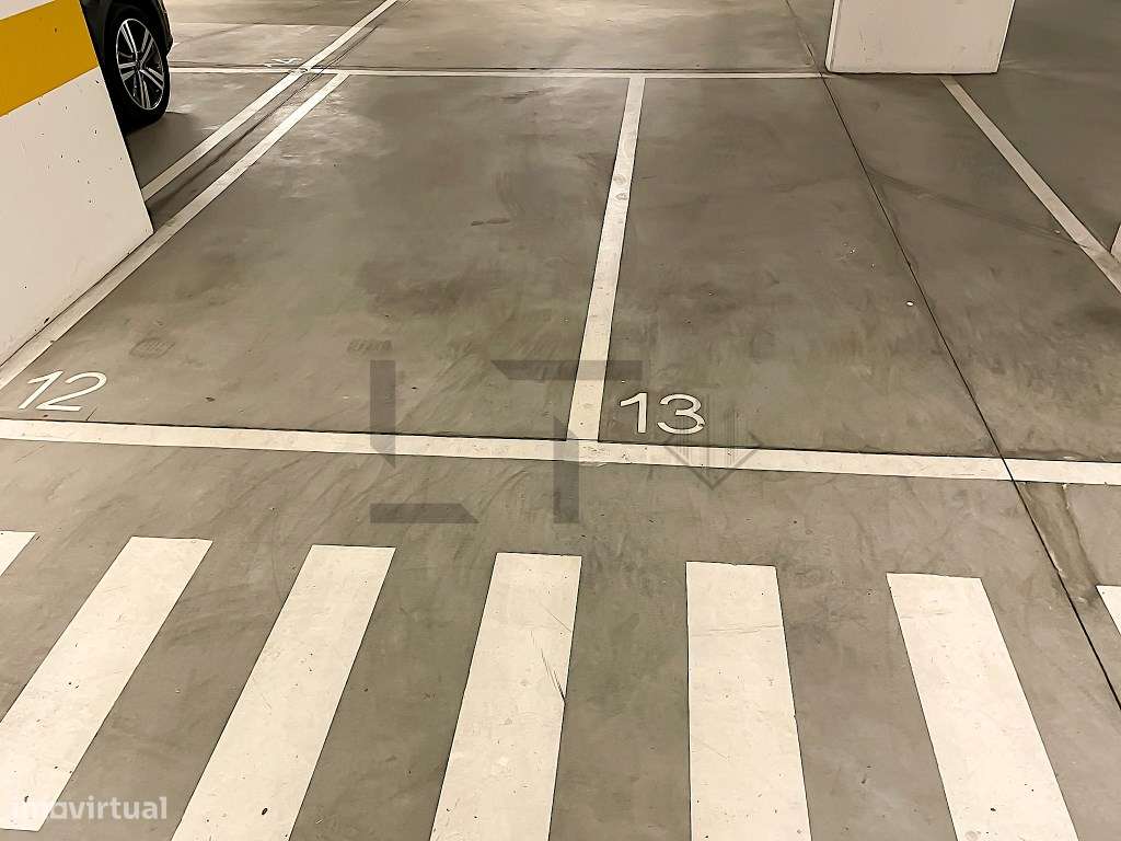 Apartamento T3+1 com Jardim Privado no Palácio Vila Garcia para Ven...-54