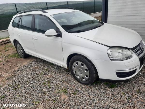 Dezmembrez VW Golf 5 - 3