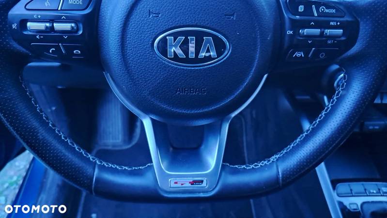 Kia Rio - 12