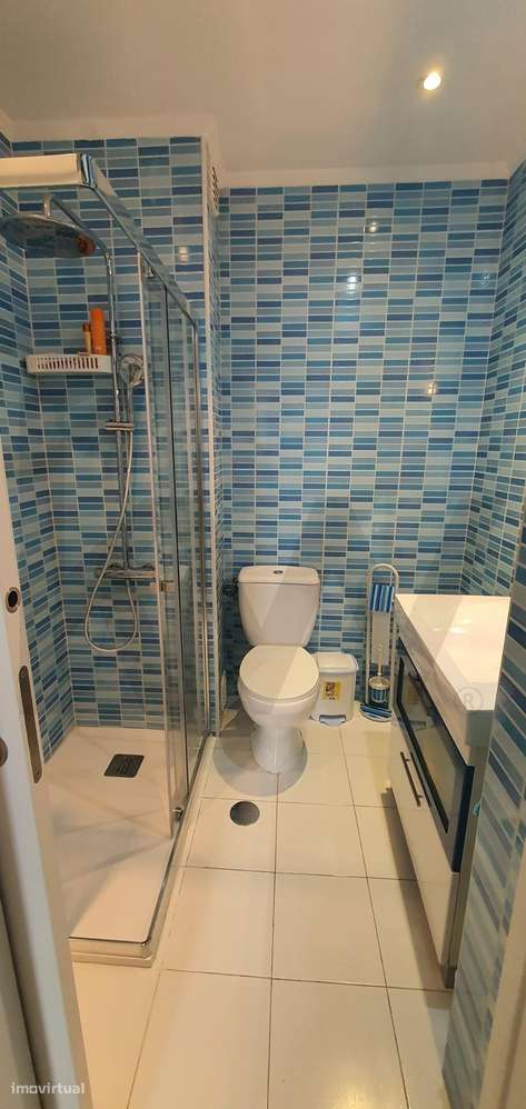 Viva a dois passos do mar - T1 na 2ª linha da Praia, com vista panorâm-9