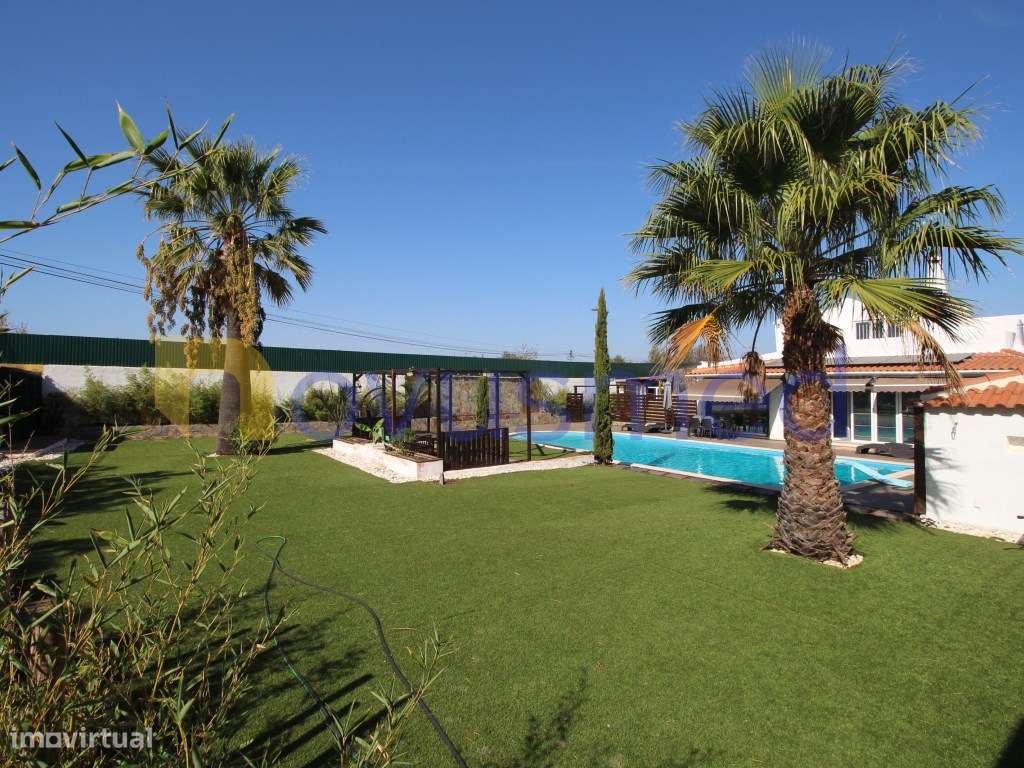 Moradia T4 com piscina, térrea perto da praia e do Golf dos Salgados-47