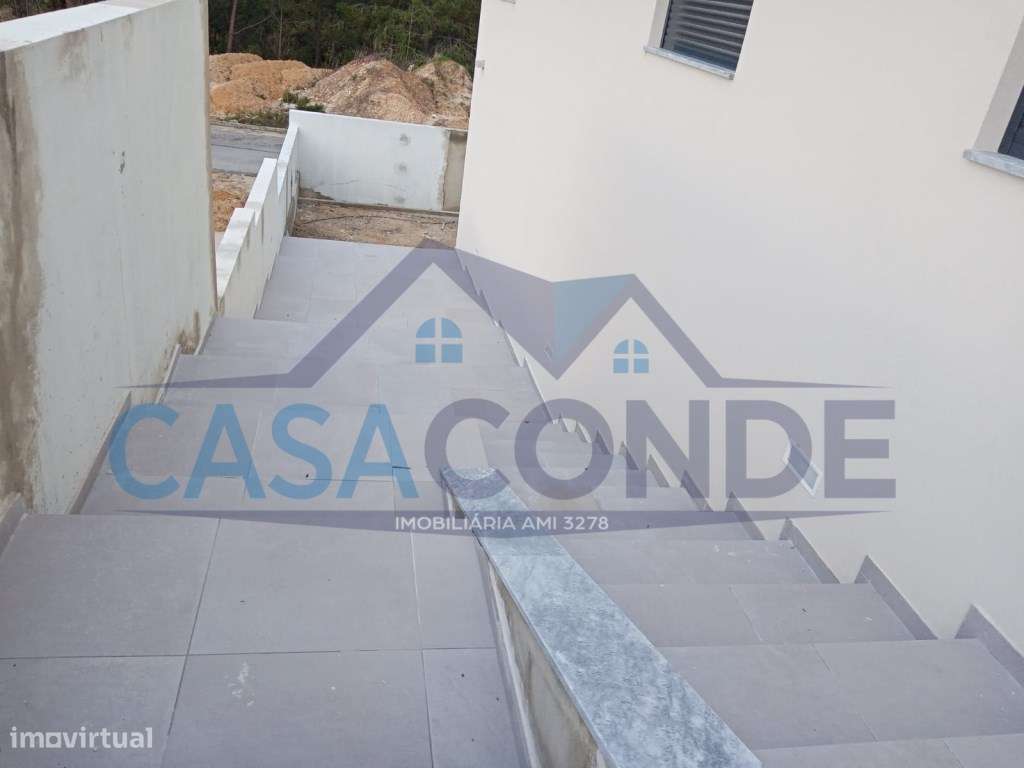 Moradia Isolada Duplex C/Piscina-30