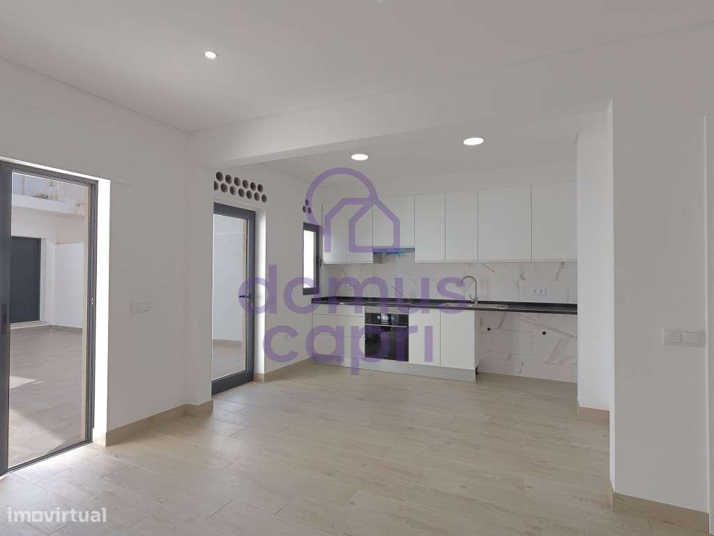 Apartamento T2 + 1 com Quintal em Faro - Grande imagem: 4/24