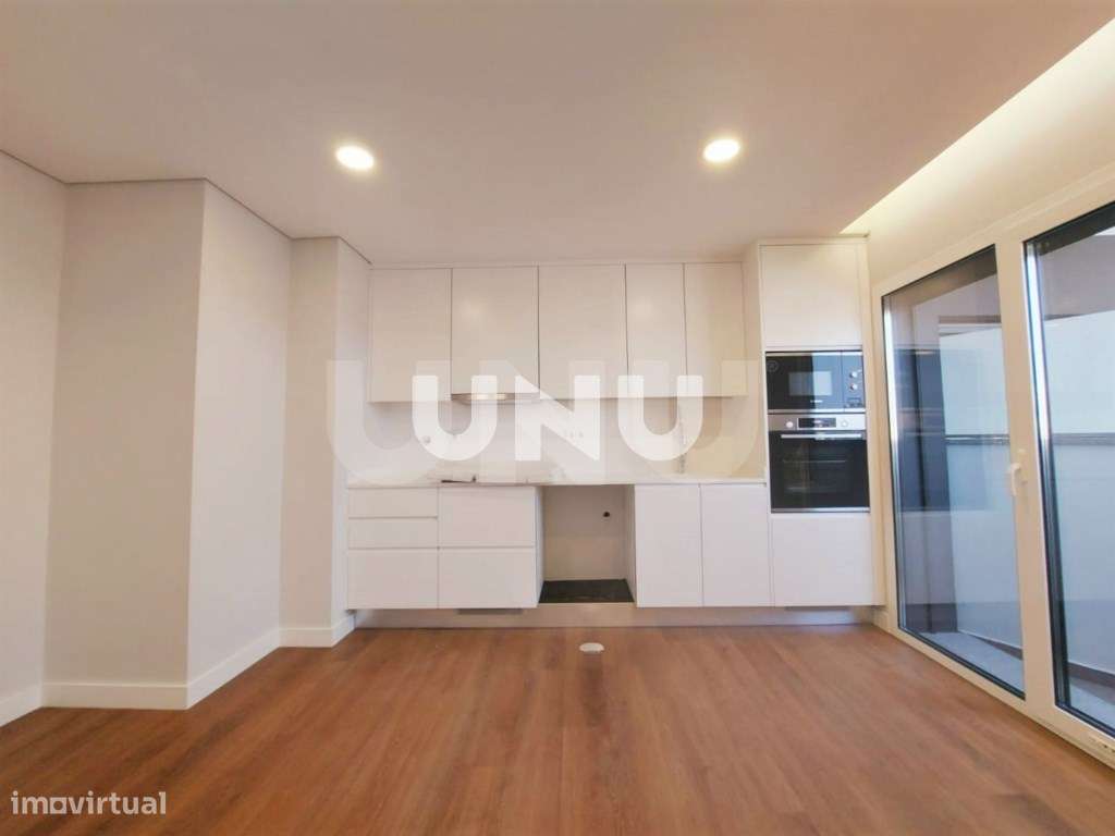 Apartamento T4 - Local de Prestígio e Centralidade na Cidade de Viseu - Grande imagem: 2/21