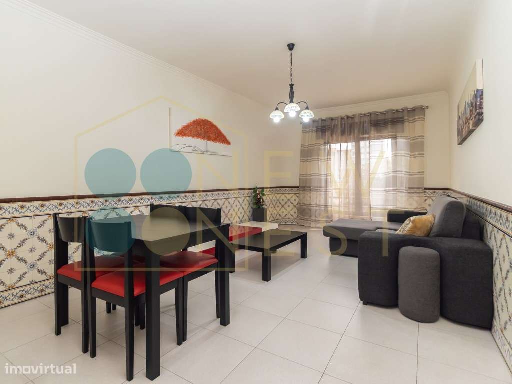 Apartamento T3 com elevador e parqueamento, junto ao Hospital-1