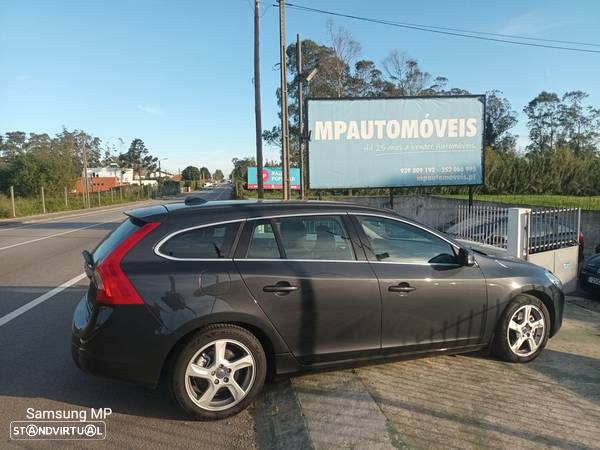 Volvo V60 2.0 D3 Momentum - 18