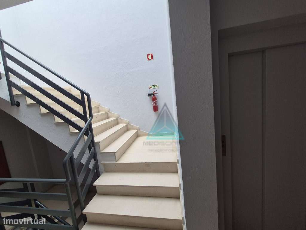 Apartamento T2 em Qta Vale Flor de Baixo, Feijó-20