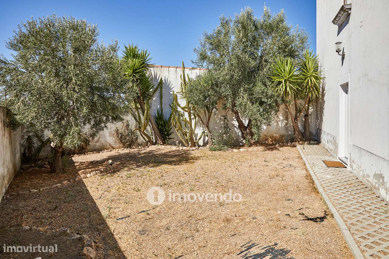 Andar de moradia T2 totalmente remodelado, em Reguengos de Monsaraz-25