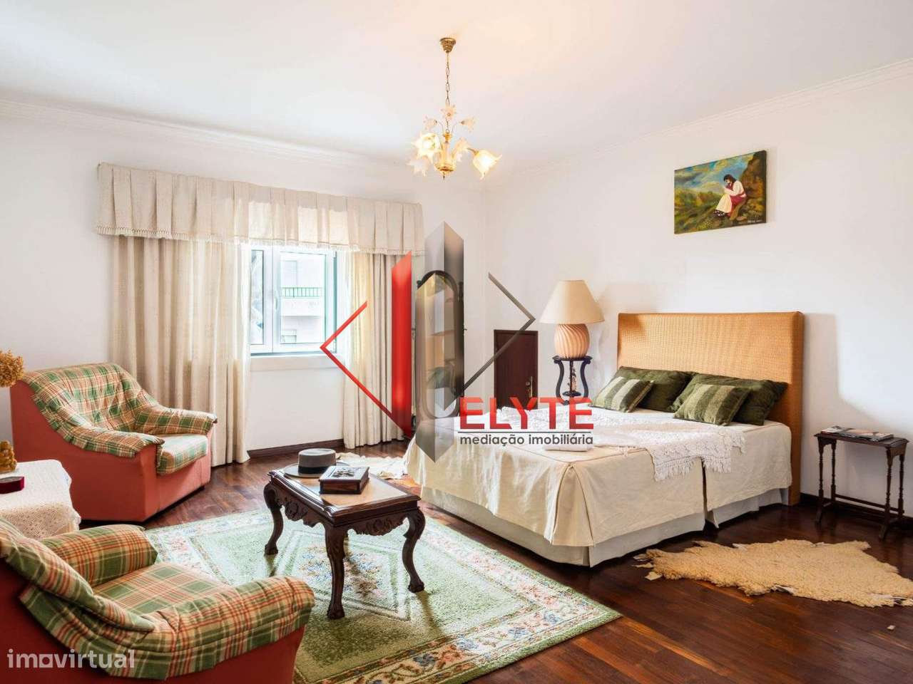 Moradia T7 no centro de Samora Correia-38