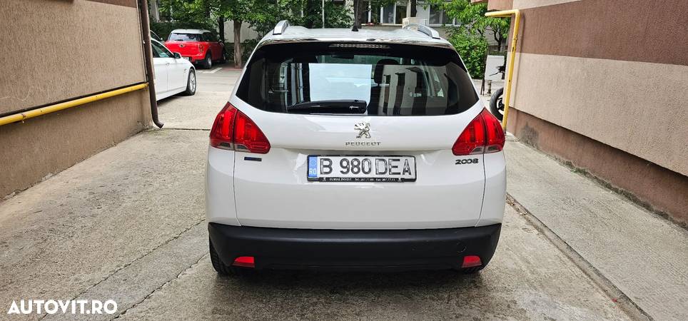 Peugeot 2008 - 6