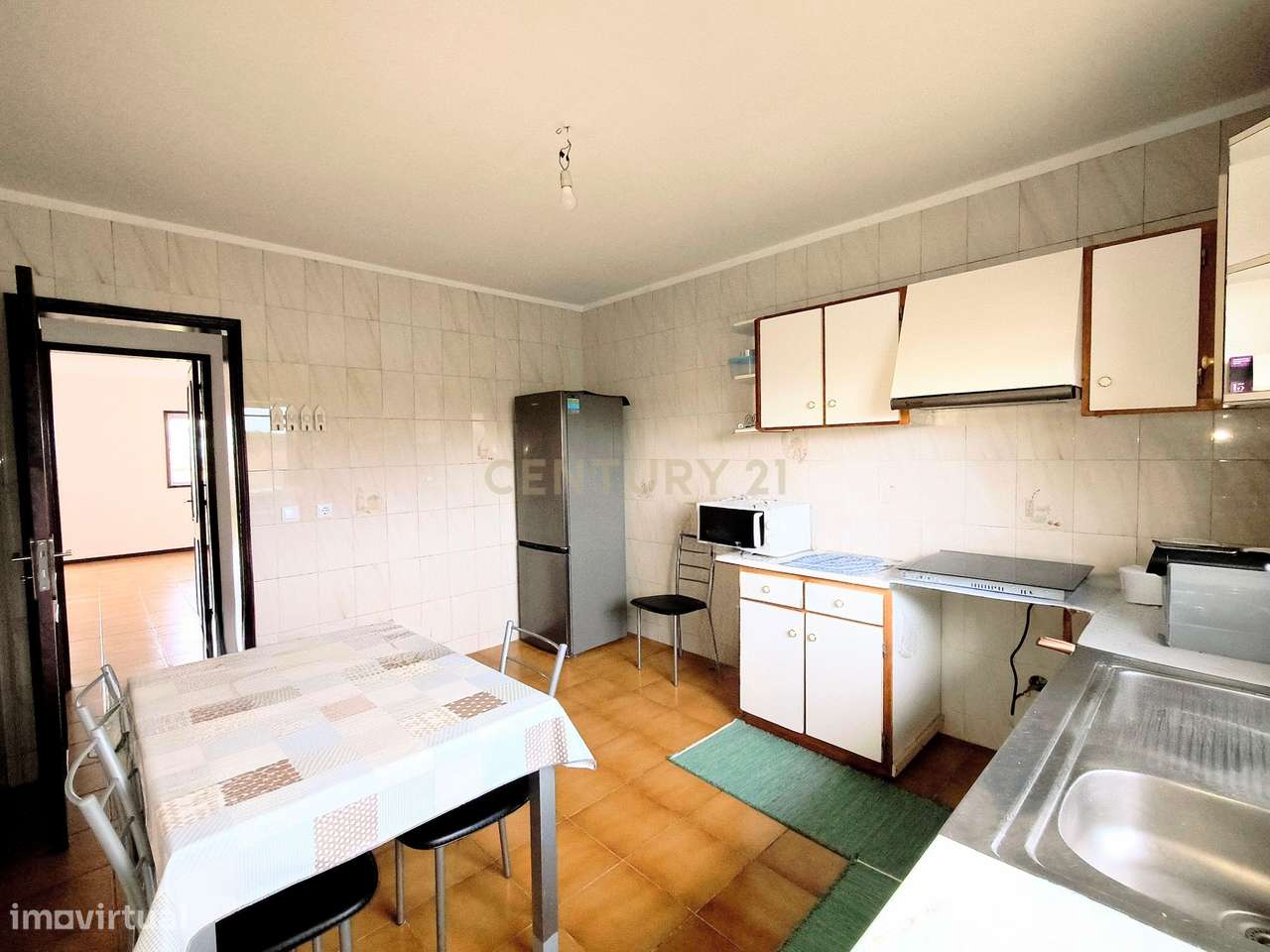 Prédio bi-familiar - grande potencial de rentabilização em Bustos-9