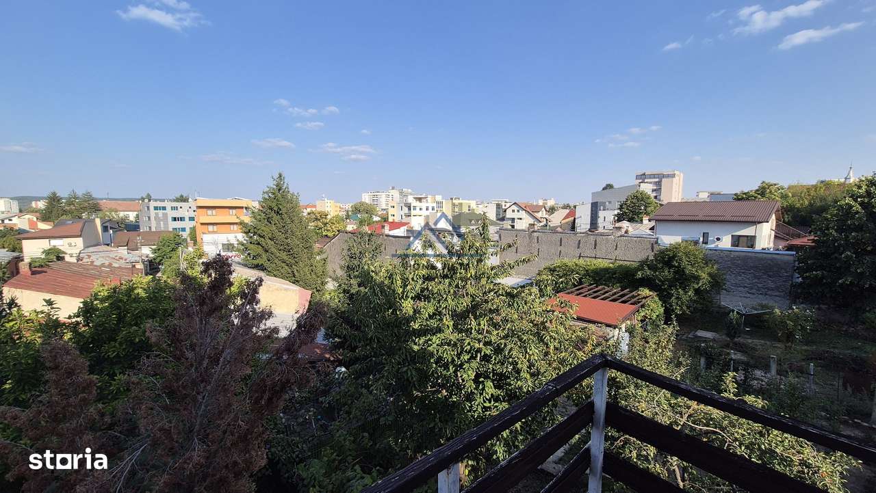 Teren + Locuinta D+P+1-11