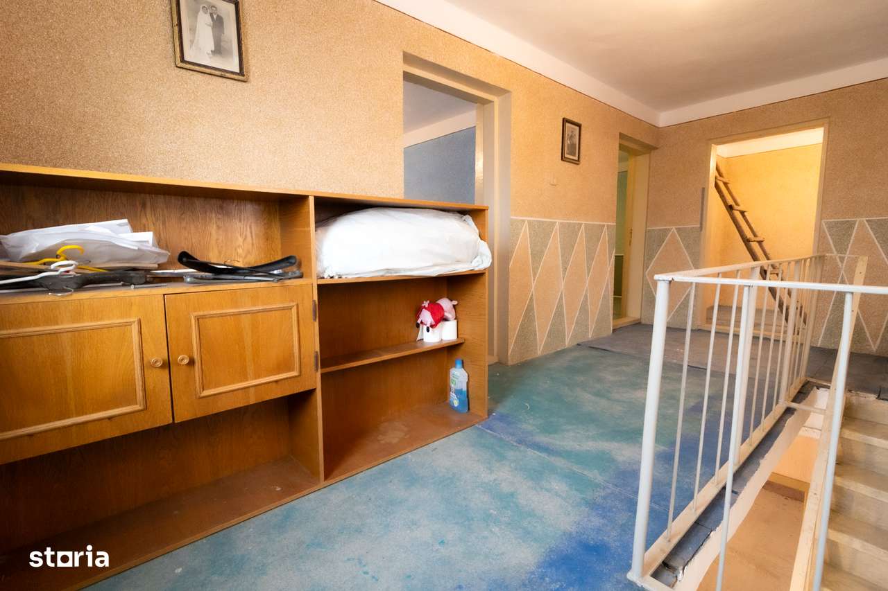 Ocazie-Casa de renovat. 8 camere langa Oltenita-Lac in spatele curtii.-11