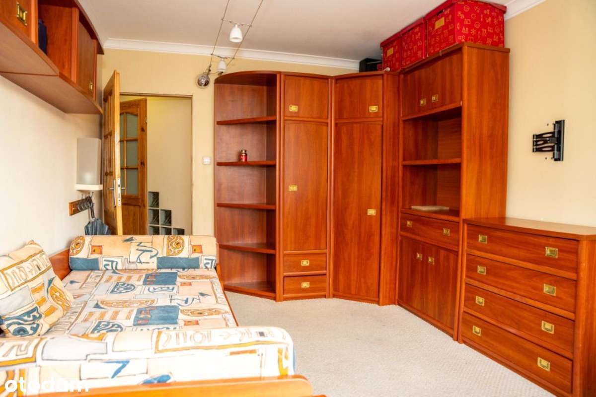 Przestronne mieszkanie w dobrej lokalizacji - Pełny obrazek: 5/17