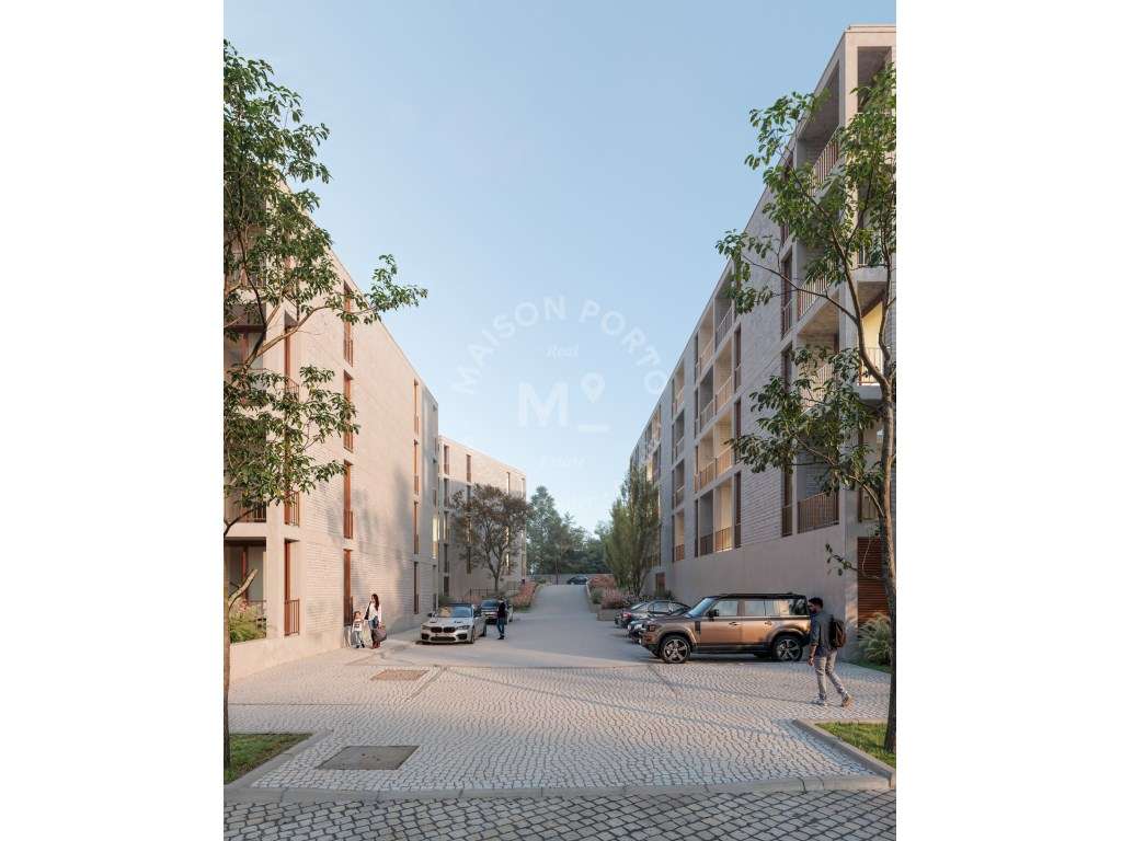 Apartamento T2 com Suite, Varanda e Lugar de Estacionamento próximo... - Grande imagem: 5/14