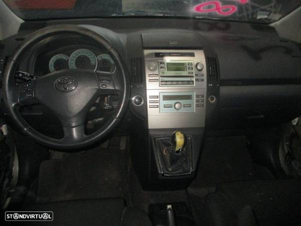 Carro MOT: 2AD CXVEL: EA62 TOYOTA COROLLA 2 VERSO FASE 1 2006 2.2D4D 136CV 5P CINZENTO DIESEL - 8